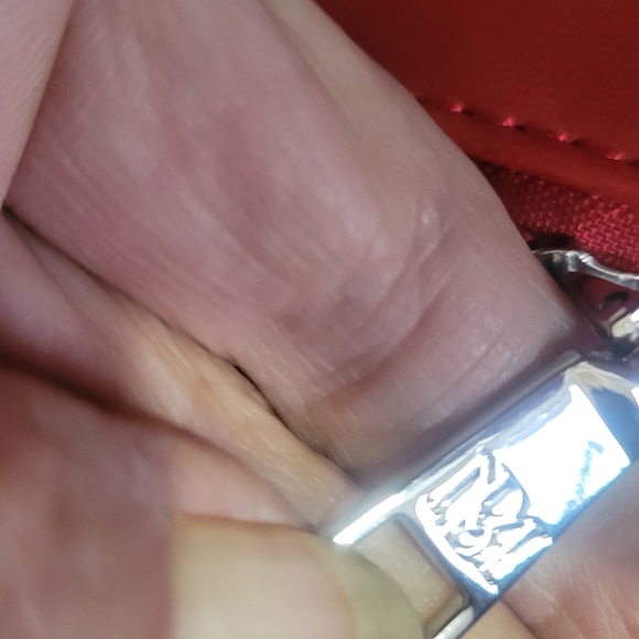 Gorgeous Red Quilted Strappy Shoulder Bag - Picture 8 of 13